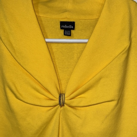 🌹NWT:RAFAELLA YELLOW KNIT TOP - Picture 2 of 6